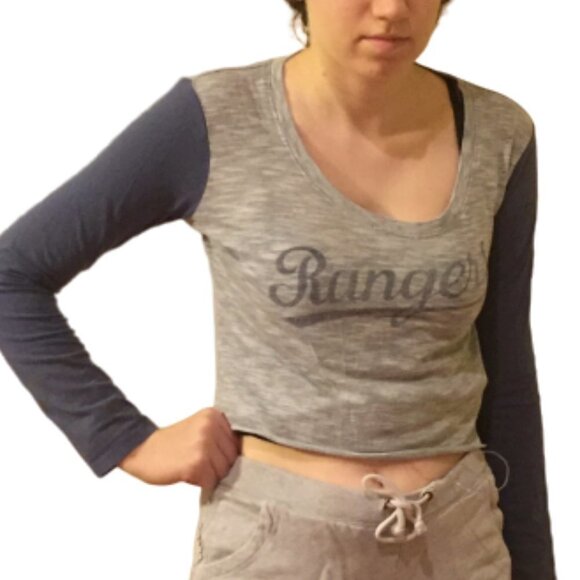 Lot of two Texas Rangers v-neck t-shirts - Picture 4 of 5